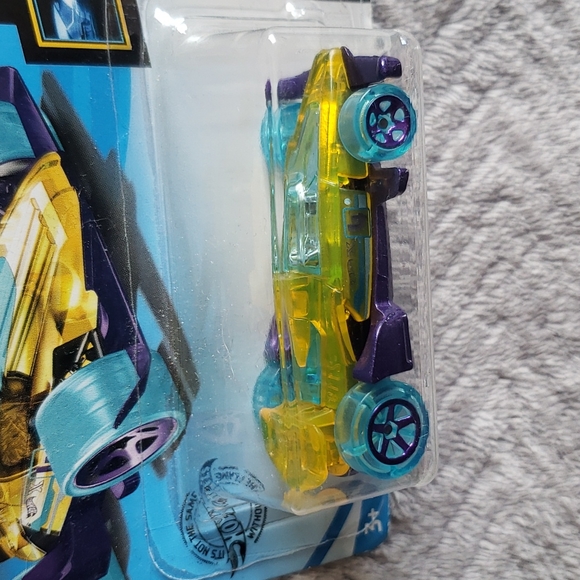 💌 Hot Wheels X-Raycers Carbide - Picture 2 of 4